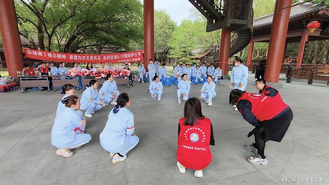 致敬白衣天使凝聚社会温情开元棋牌试玩沈阳爱心企业